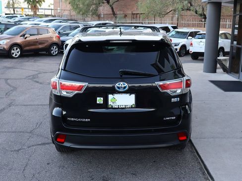 Used 2016 Toyota Highlander Limited Platinum AWD/4WD image 10