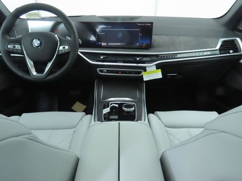 Used 2026 BMW X5 sDrive40i w/ Climate Comfort Package RWD image 14