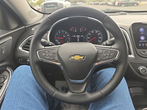 Used 2024 Chevrolet Malibu RS FWD image 19