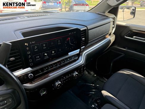 Used 2022 GMC Sierra 1500 Elevation image 18