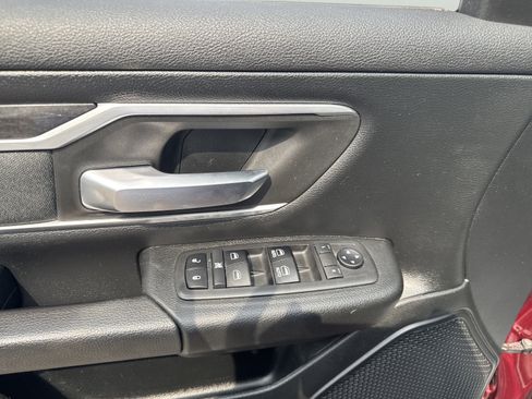 Used 2019 RAM 1500 Big Horn AWD/4WD image 13
