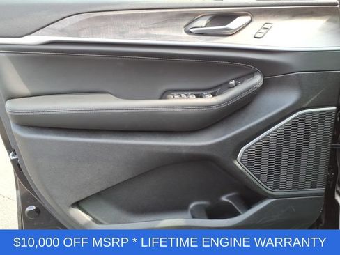 New 2026 Jeep Grand Cherokee Limited AWD/4WD image 10