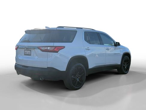 Used 2020 Chevrolet Traverse LT w/ LPO, Blackout Package image 5