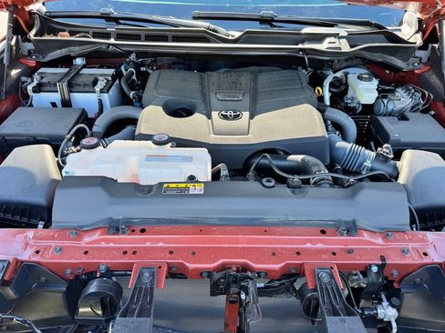 Used 2025 Toyota Tundra SR5 w/ TRD Off-Road Package AWD/4WD image 21