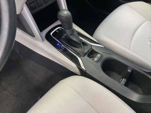 Certified 2025 Toyota Corolla Cross L image 18