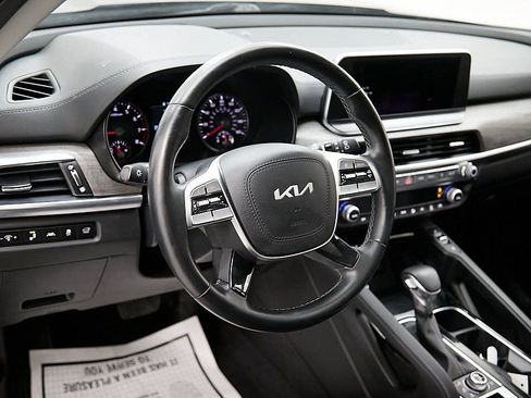 Used 2022 Kia Telluride EX w/ EX Premium Package image 14