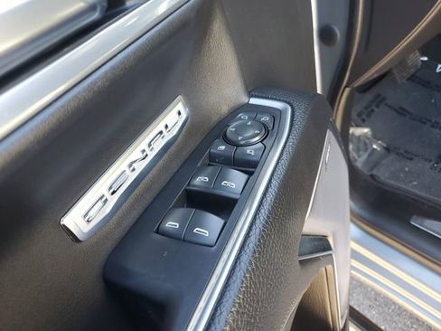 Used 2023 GMC Sierra 1500 Denali w/ Denali Reserve Package image 18