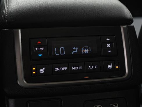 Used 2023 Subaru Ascent Limited AWD/4WD image 22