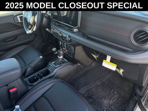 New 2025 Jeep Gladiator Rubicon w/ Convenience Group image 23