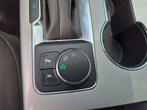 Used 2025 Chevrolet Blazer LT w/ Midnight/Sport Edition FWD image 22