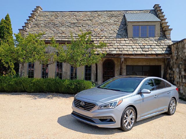 Used 2015 Hyundai Sonata Limited 2.0T FWD image 1