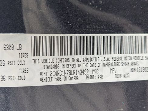 Used 2020 Chrysler Pacifica Limited image 37