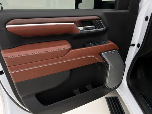 Used 2024 GMC Sierra 3500 Denali Ultimate image 26