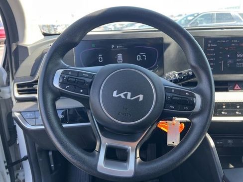 Certified 2025 Kia Sportage LX image 14