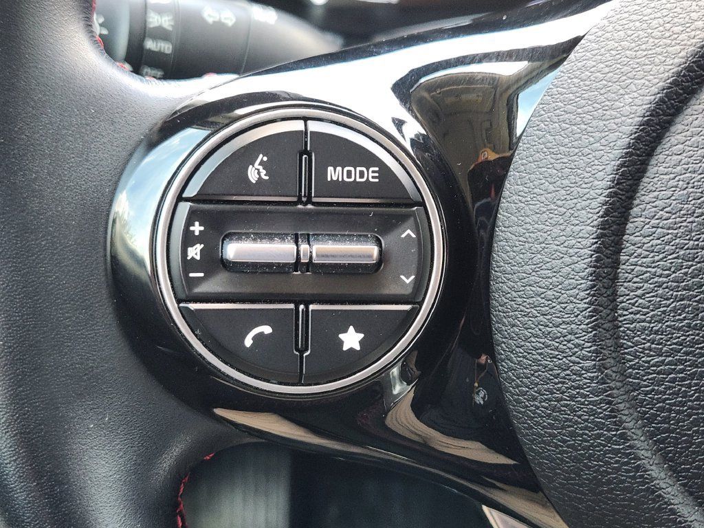 Certified 2024 Kia Soul GT-Line FWD image 32