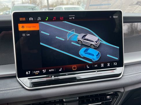 New 2026 Volkswagen Tiguan SE image 24