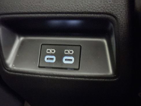 Used 2026 Toyota Corolla LE FWD image 40