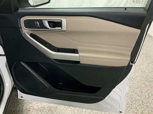 Used 2024 Ford Explorer XLT w/ Equipment Group 202A image 24