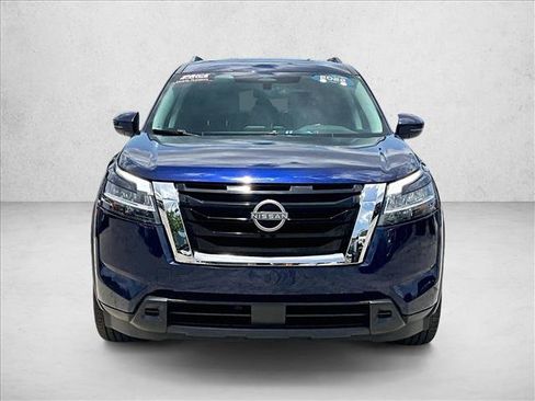 Used 2022 Nissan Pathfinder SV FWD image 3