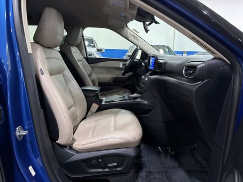 Used 2020 Ford Explorer XLT w/ Equipment Group 202A RWD image 25
