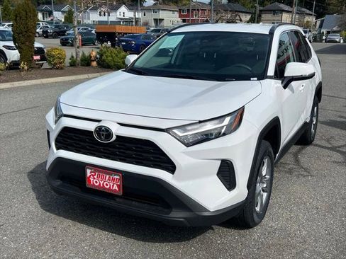 Certified 2025 Toyota RAV4 XLE AWD/4WD image 4