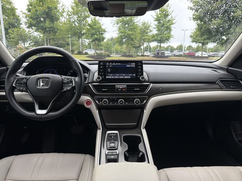 Certified 2018 Honda Accord Touring image 29
