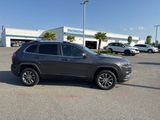 Used 2019 Jeep Cherokee Latitude Plus w/ Cold Weather Group image 4