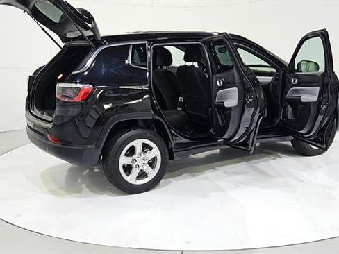 Used 2023 Jeep Compass Sport AWD/4WD image 32