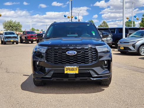 Used 2025 Ford Explorer ST-Line w/ ST-Line Street Pack AWD/4WD image 8