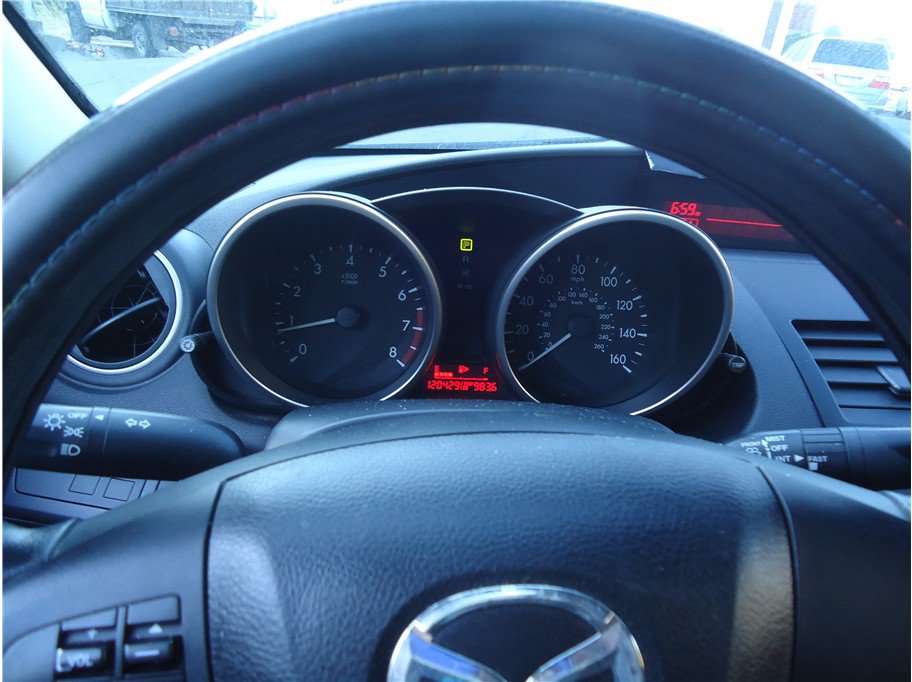 Used 2011 MAZDA MAZDA3 i Sport FWD image 25
