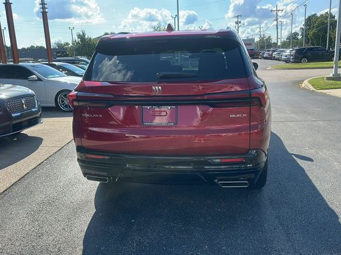 Used 2026 Buick Enclave Sport Touring w/ Power Package FWD image 5