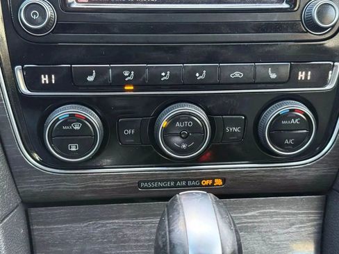 Used 2017 Volkswagen Passat 1.8T SE image 41