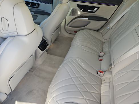 Certified 2023 Mercedes-Benz EQS 580 4MATIC Sedan image 30