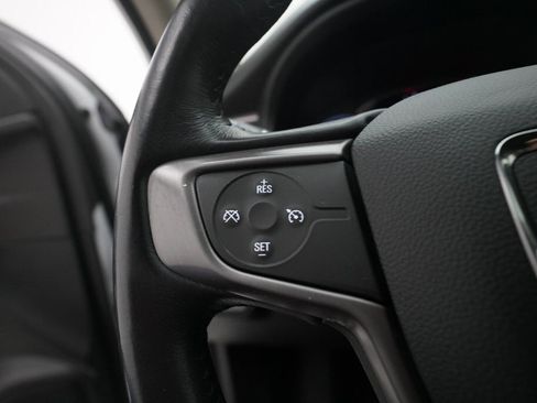 Used 2019 GMC Acadia SLT image 18