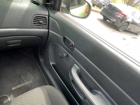 Used 2011 Hyundai Accent GS image 19