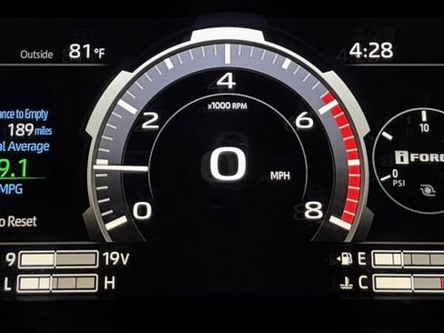 Used 2024 Toyota Tundra Limited AWD/4WD image 17