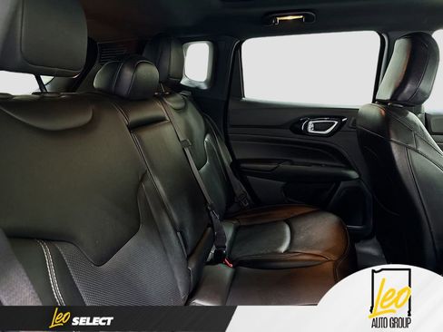 Used 2022 Jeep Compass High Altitude AWD/4WD image 32