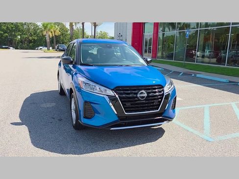 Used 2025 Nissan Kicks Play S FWD image 17