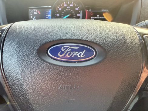 Used 2018 Ford Explorer XLT w/ Equipment Group 202A image 26