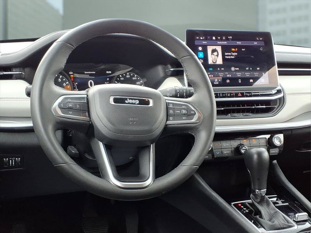 Used 2024 Jeep Compass Limited AWD/4WD image 5