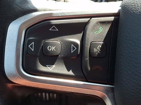Used 2021 RAM 1500 Laramie AWD/4WD image 21