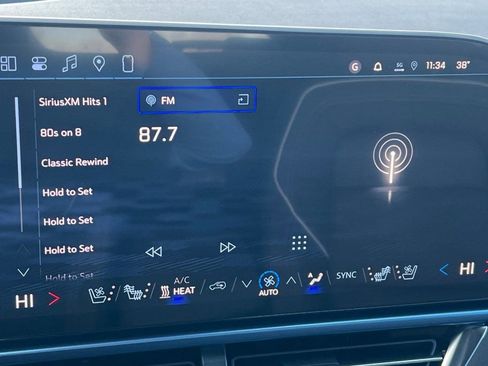 New 2026 Chevrolet Equinox EV LT w/ Convenience Package II FWD image 15