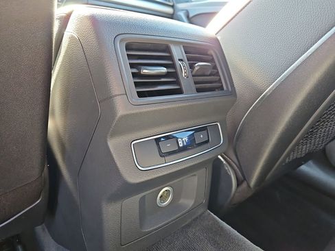 Used 2020 Audi Q5 2.0T Premium w/ Titanium Sport Package image 16