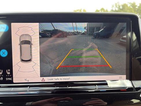 New 2026 Volkswagen Atlas Cross Sport SEL R-Line image 25