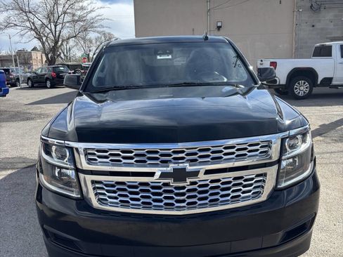 Used 2019 Chevrolet Tahoe LT image 3