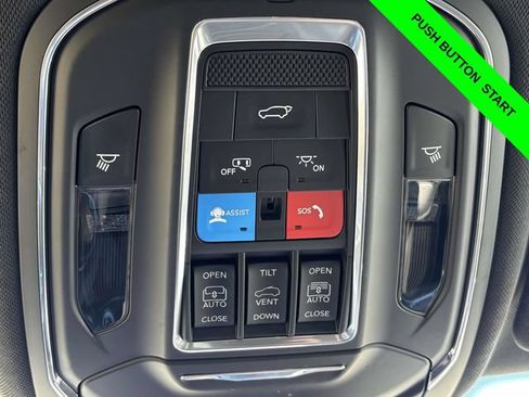 Used 2024 Jeep Grand Cherokee Limited w/ Black Appearance Package AWD/4WD image 22