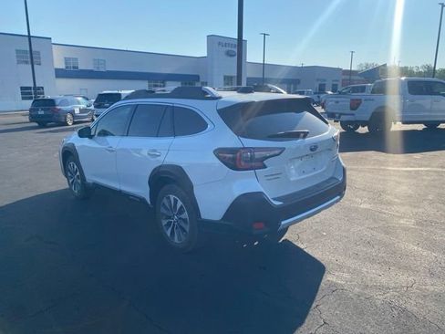 Used 2025 Subaru Outback Touring XT AWD/4WD image 3