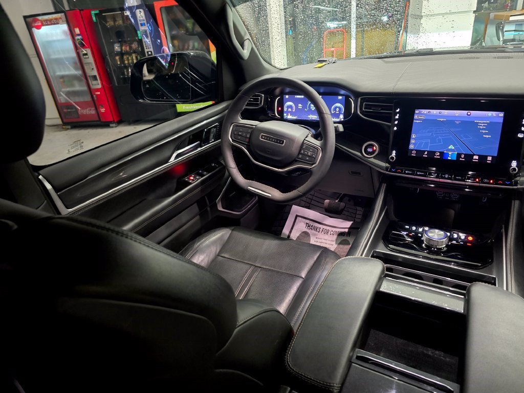 Used 2023 Jeep Wagoneer 4WD w/ Convenience Group I image 44