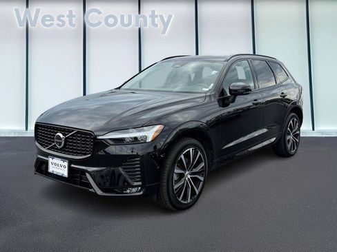 Used 2025 Volvo XC60 B5 Plus AWD/4WD image 9