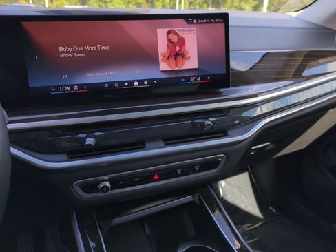 Certified 2024 BMW X7 xDrive40i image 29